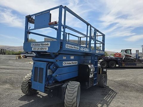 2019 GENIE GS-4390 RT Scissor Lift 36-49' Ic 4Wd