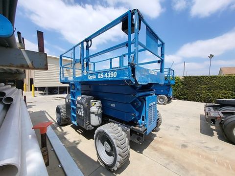 2019 GENIE GS-4390 RT Scissor Lift 36-49' Ic 4Wd