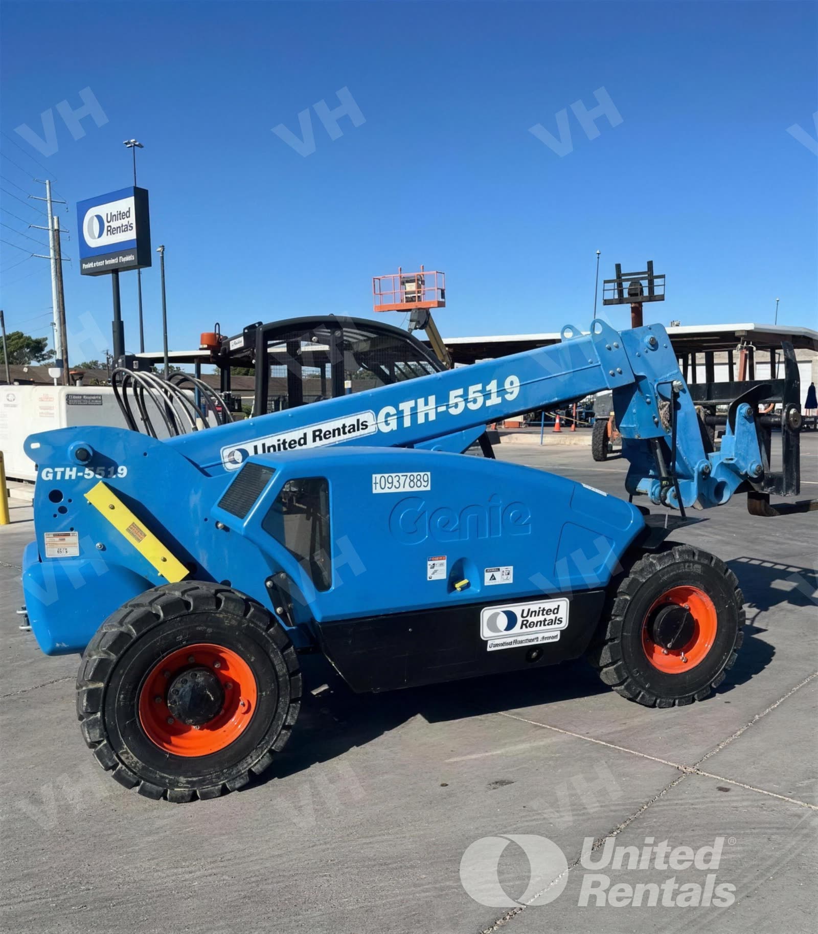 2019 Genie GTH-5519 FORKLIFT VARIABLE REACH 5000# 16-20' photo 3