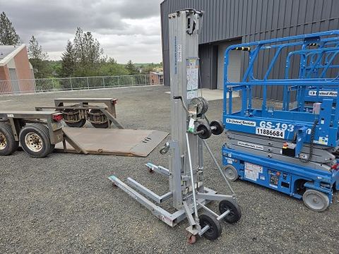 2019 GENIE SLC-18 Lift Material 16-18' 400-650# Manual