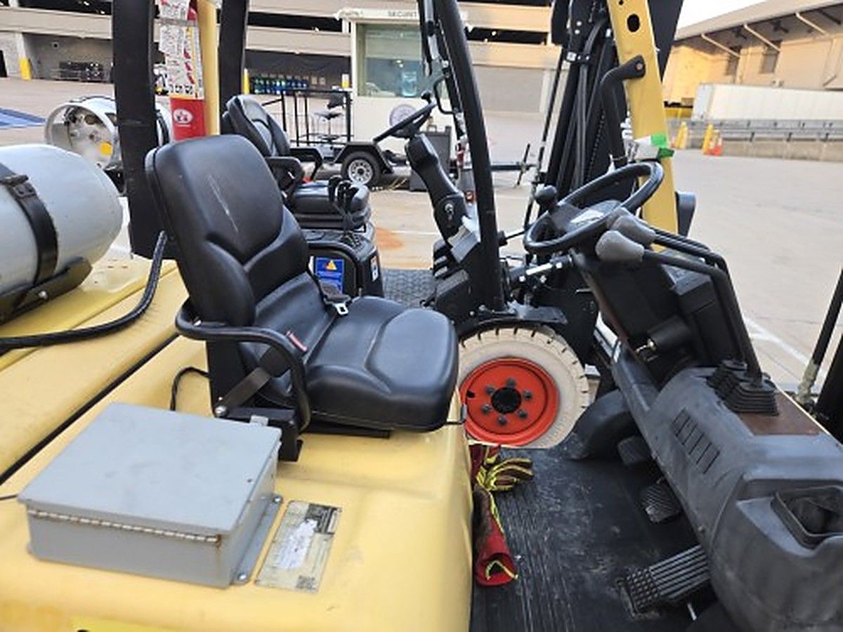 HYSTER H50XT photo 6