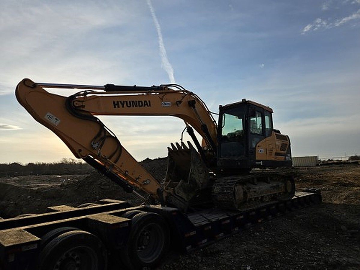 HYUNDIA HX160L photo 2