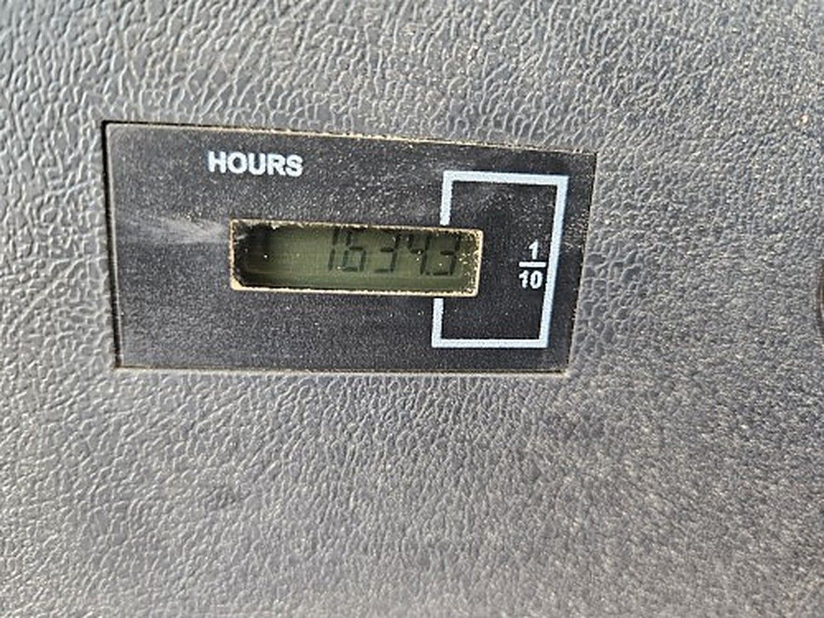 HYUNDIA HX160L photo 7
