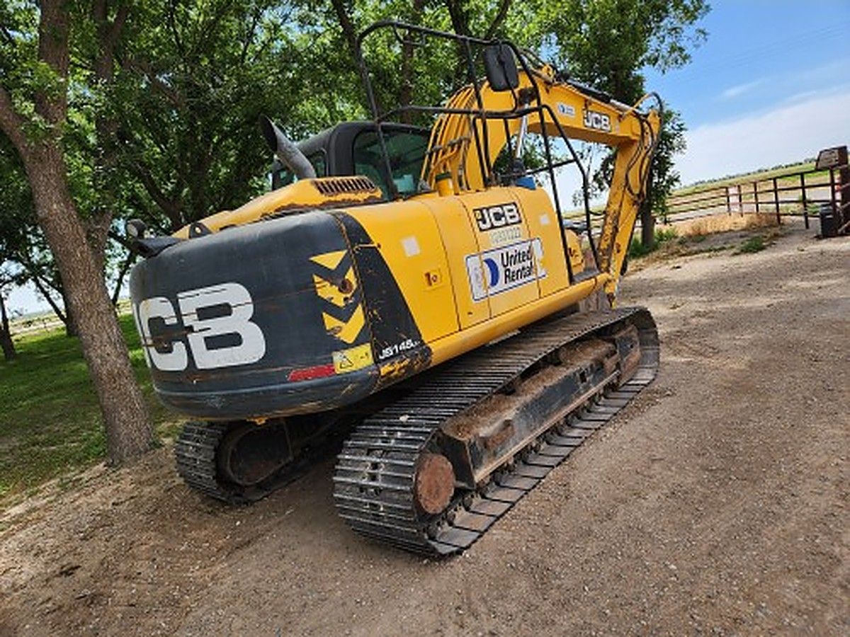 JCB JS145 LC photo 5