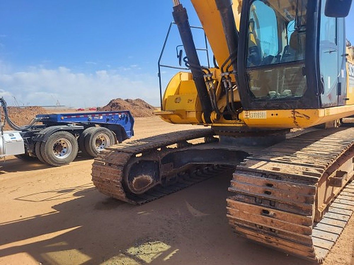 JCB JS370 LC photo 12