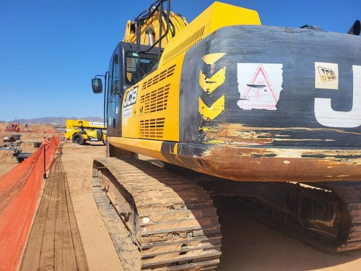 JCB JS370 LC photo 8