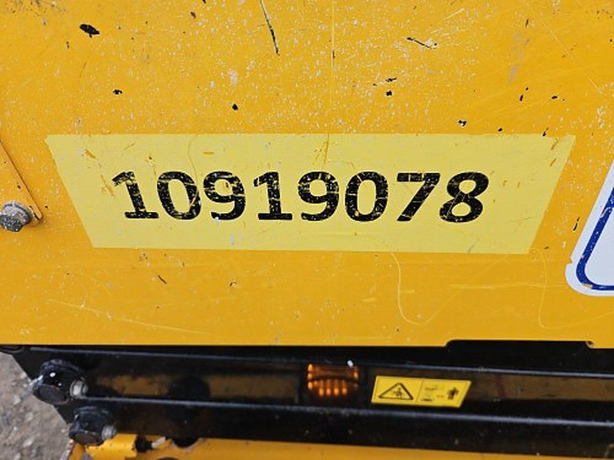 JCB S1930E photo 6