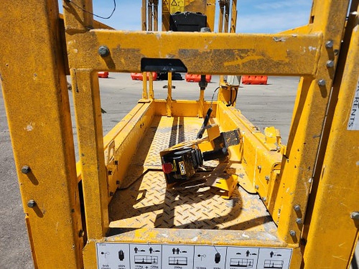 JCB S1930E photo 6