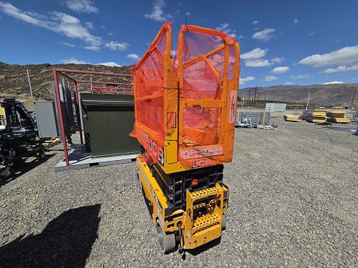 JCB S1930E photo 4