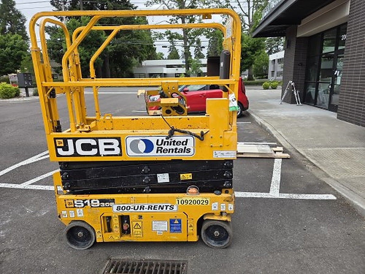 JCB S1930E photo 4