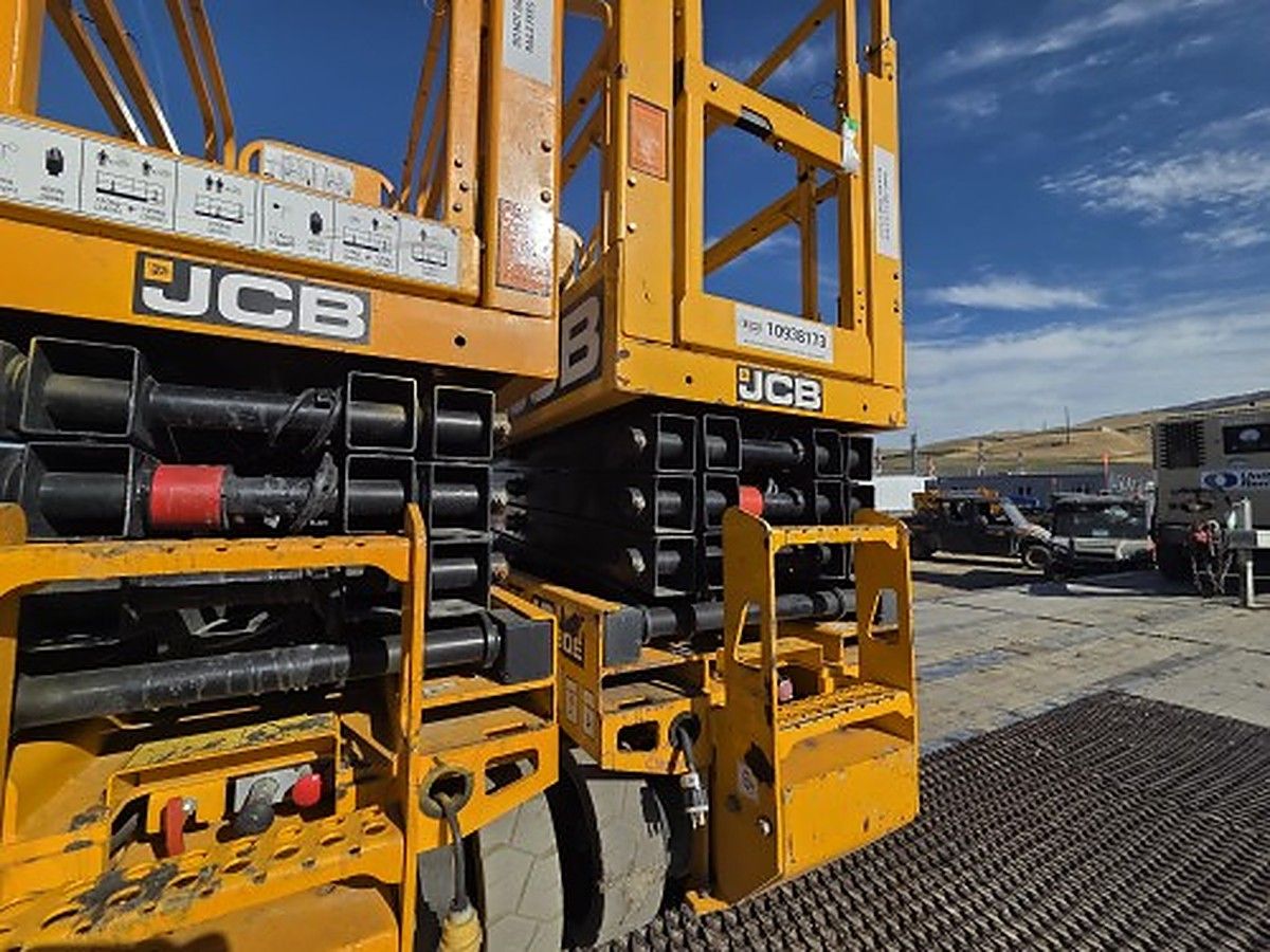 JCB S1930E photo 4