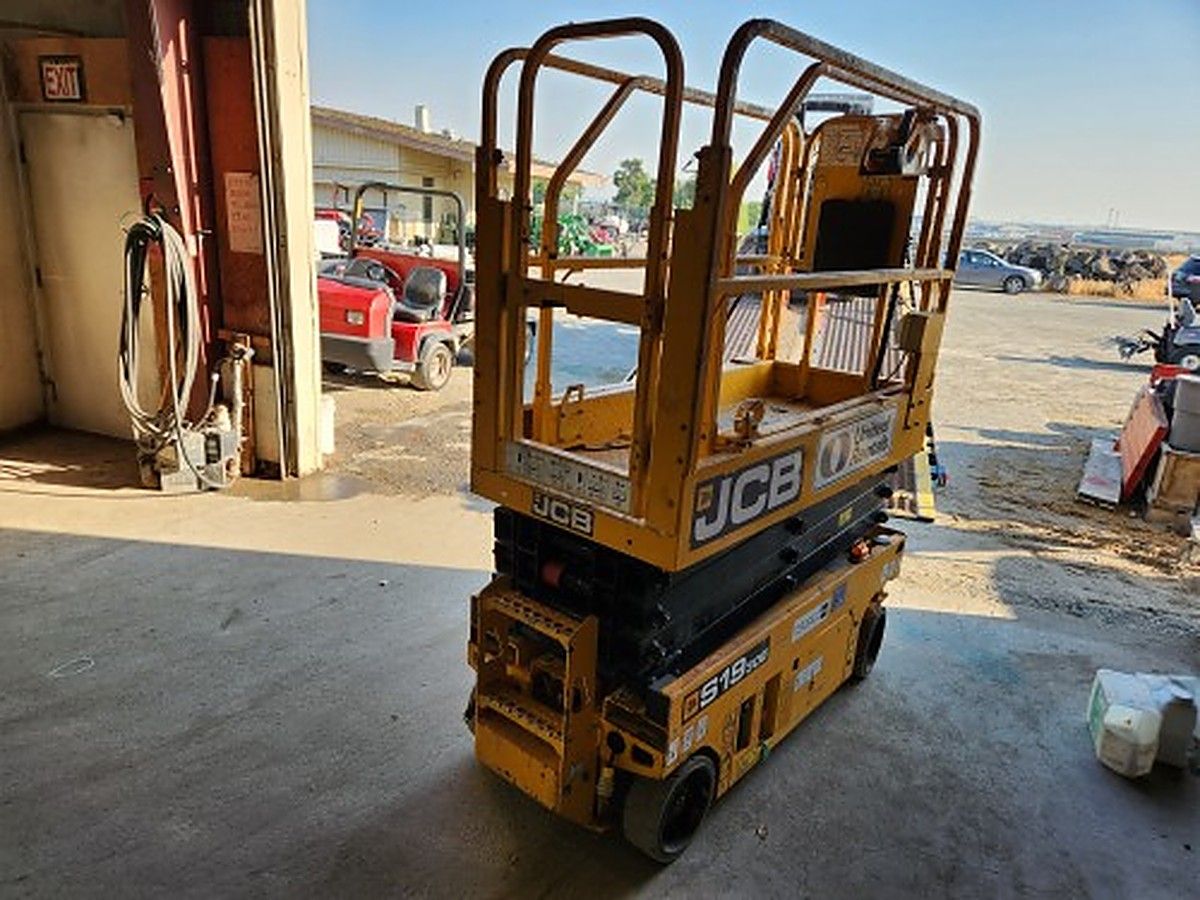 JCB S1930E photo 3
