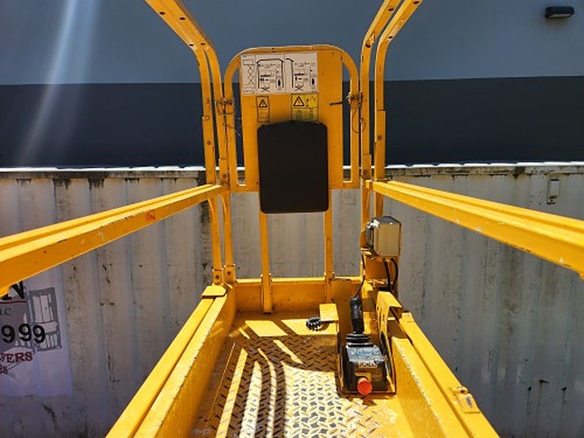 JCB S1930E photo 7
