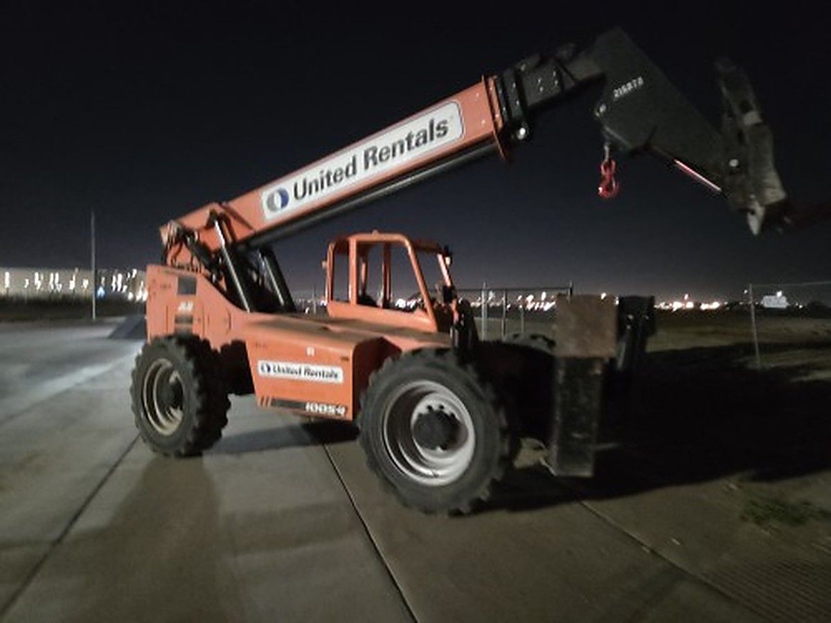 JLG 10054 photo 3