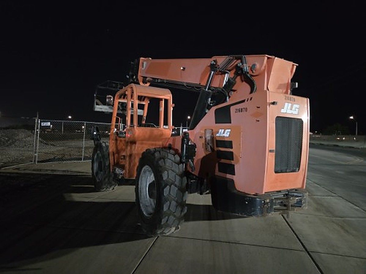 JLG 10054 photo 5