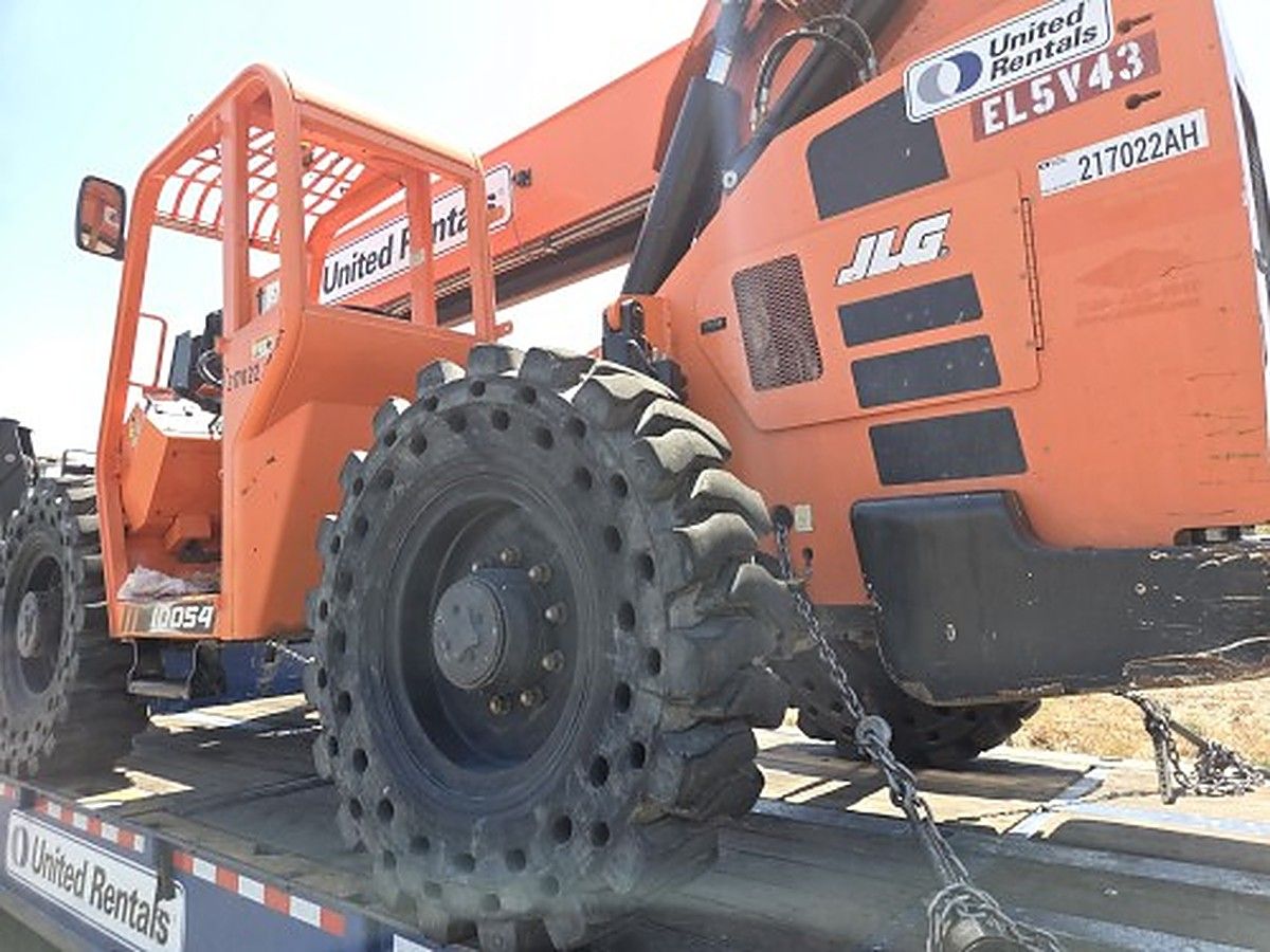 JLG 10054 photo 3