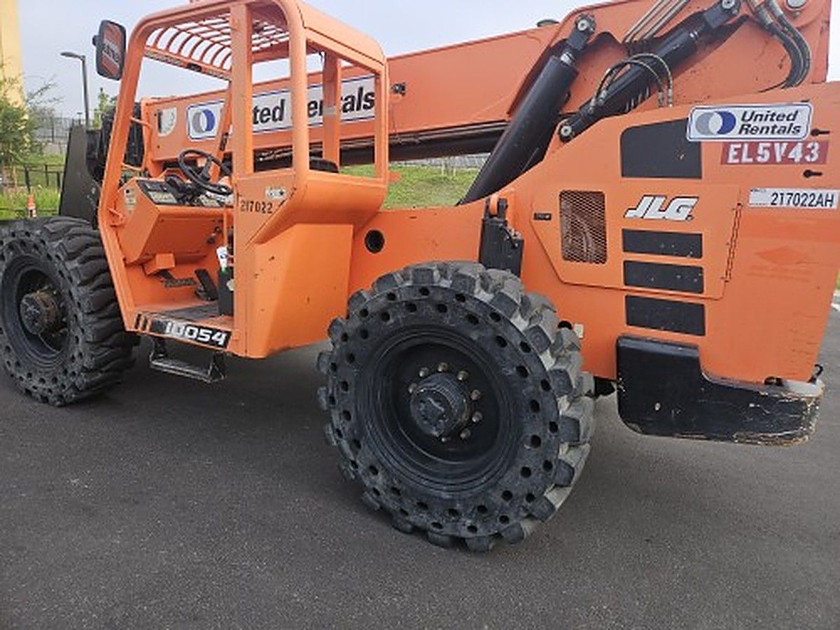 JLG 10054 photo 7
