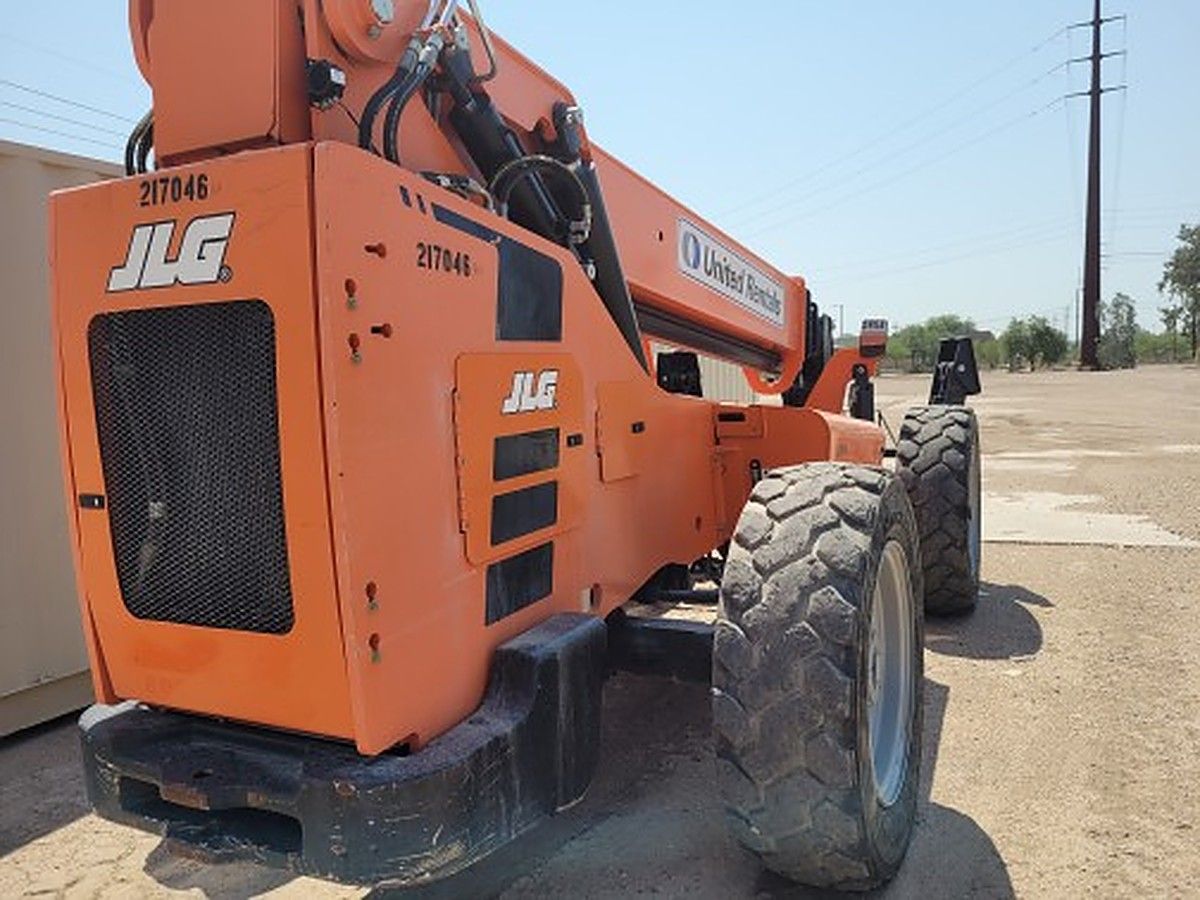 JLG 10054 photo 2