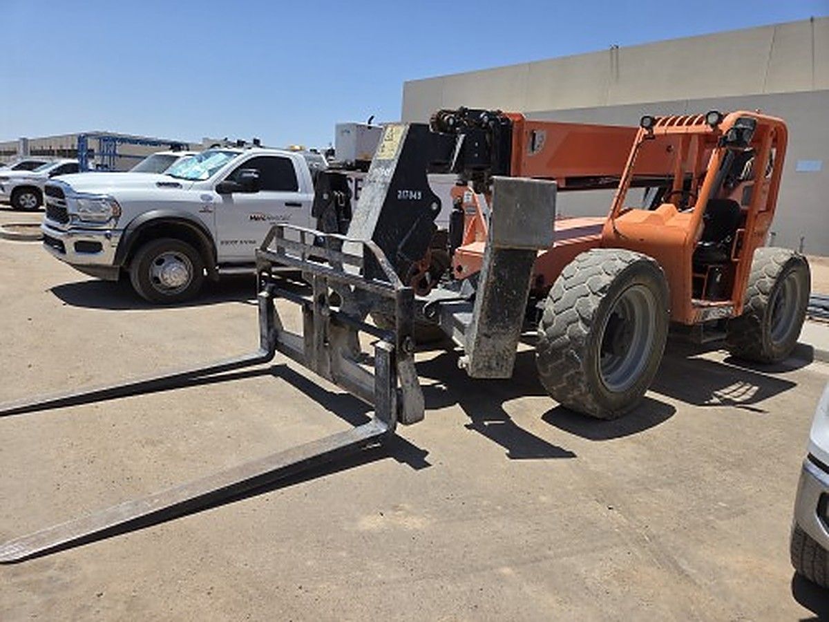 JLG 10054 photo 6