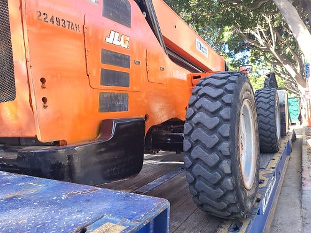 JLG 10054 photo 3