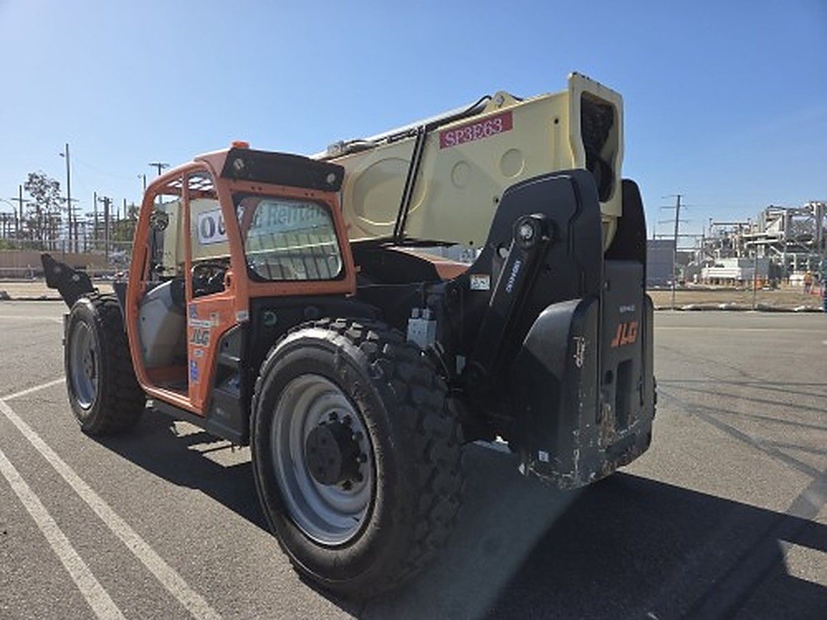 JLG 1055 photo 2
