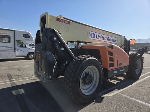 2019 JLG 1055 Forklift Variable Reach 10000# 50'-62'
