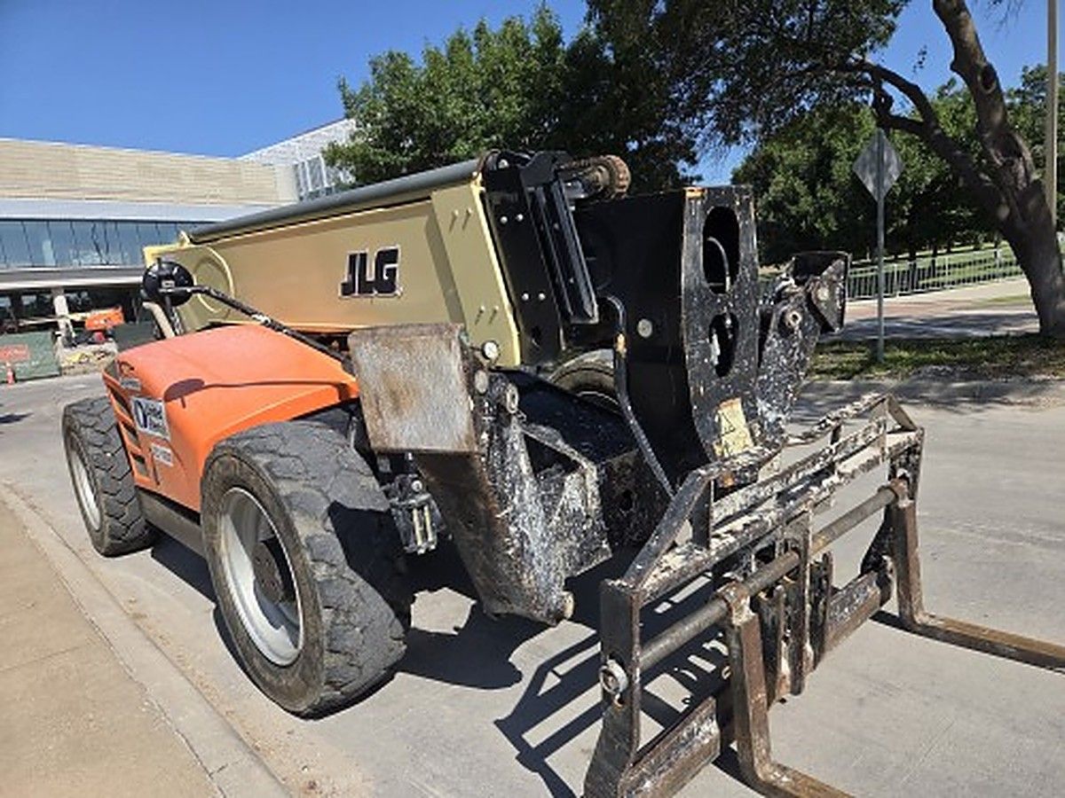 JLG 1055 photo 4