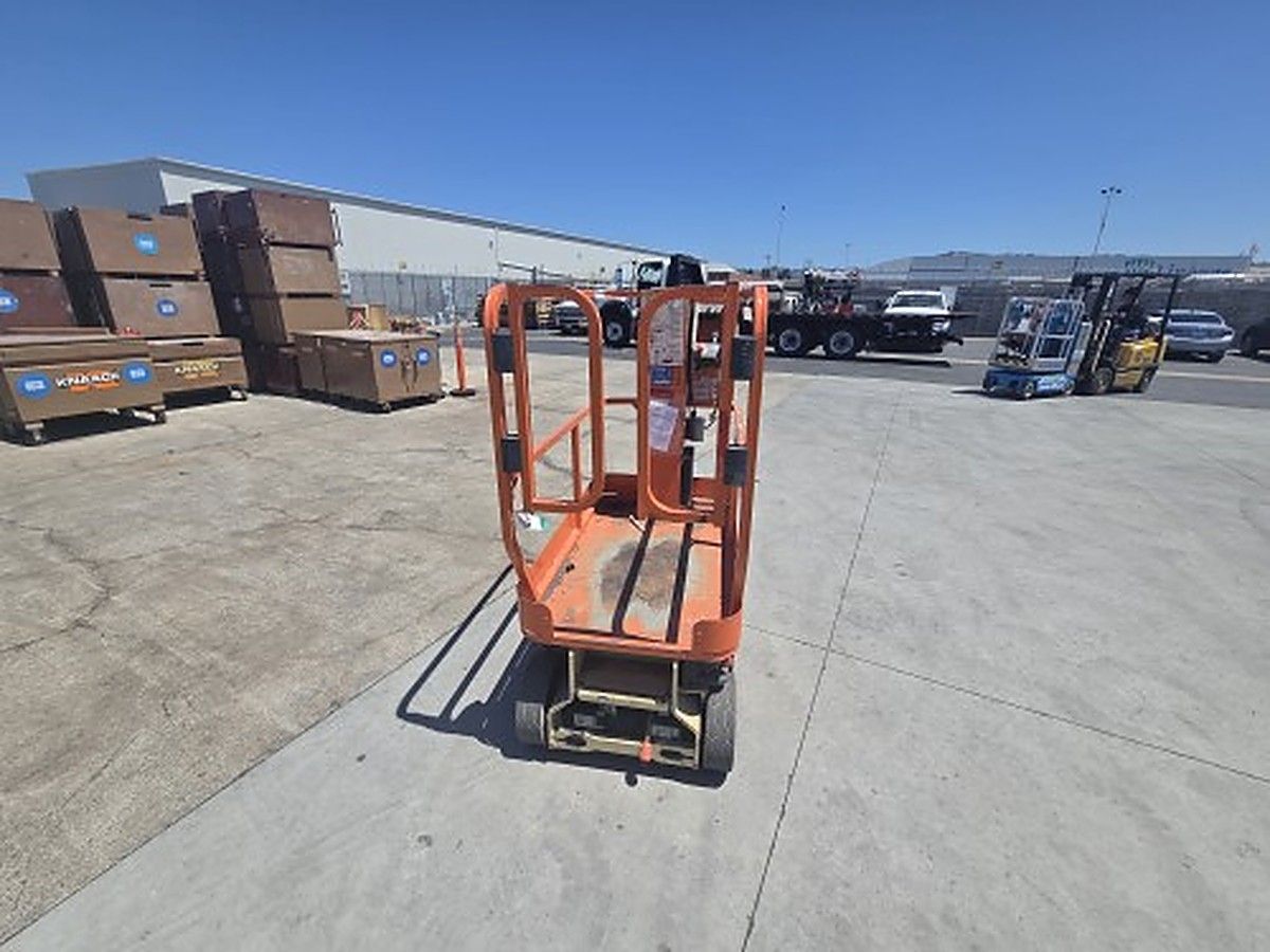 JLG 1230ES photo 9