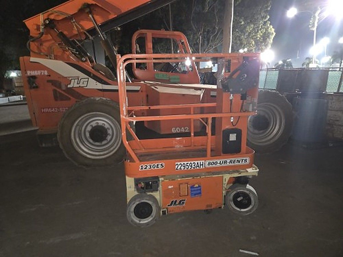JLG 1230ES photo 5
