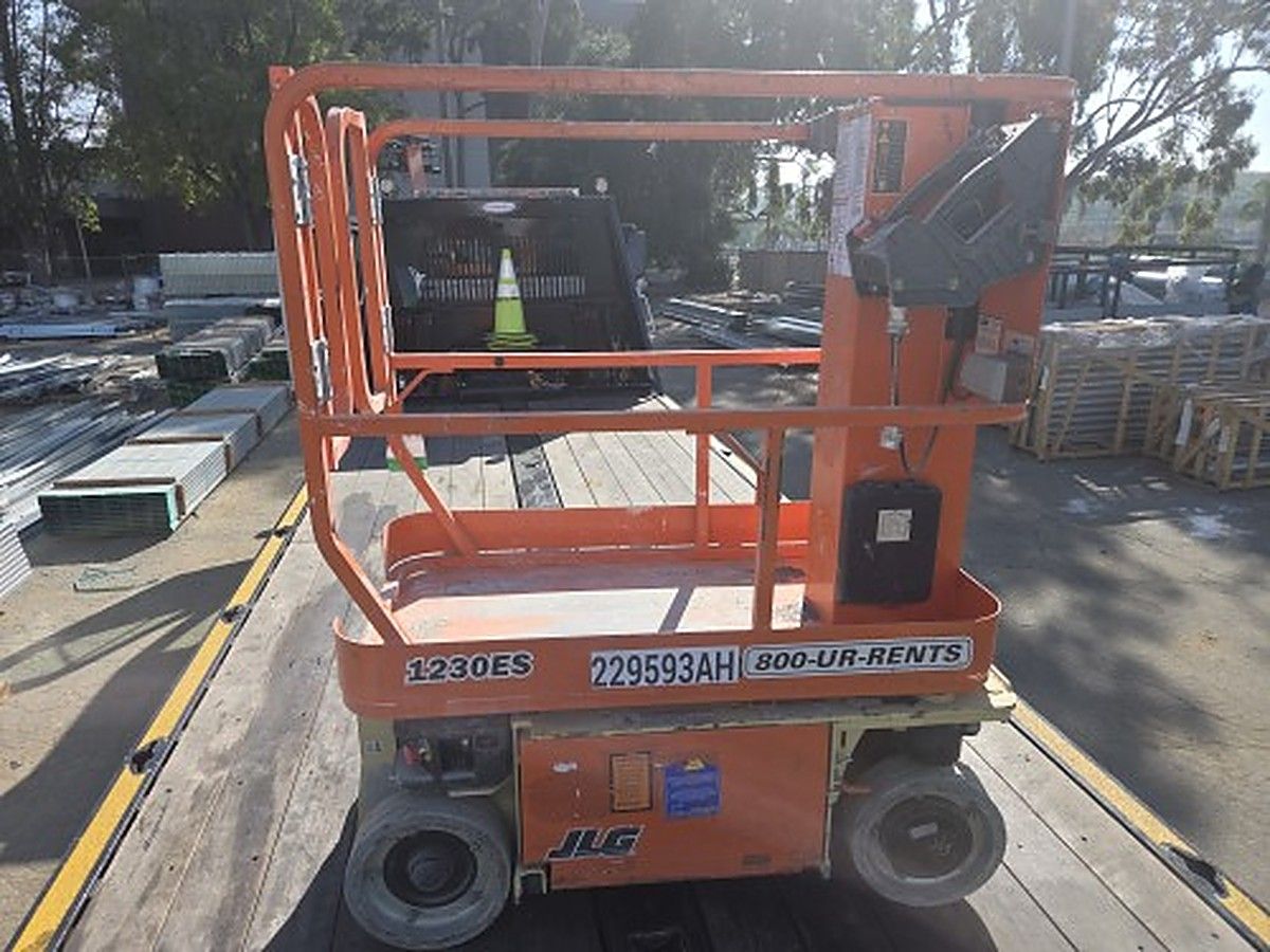 JLG 1230ES photo 6