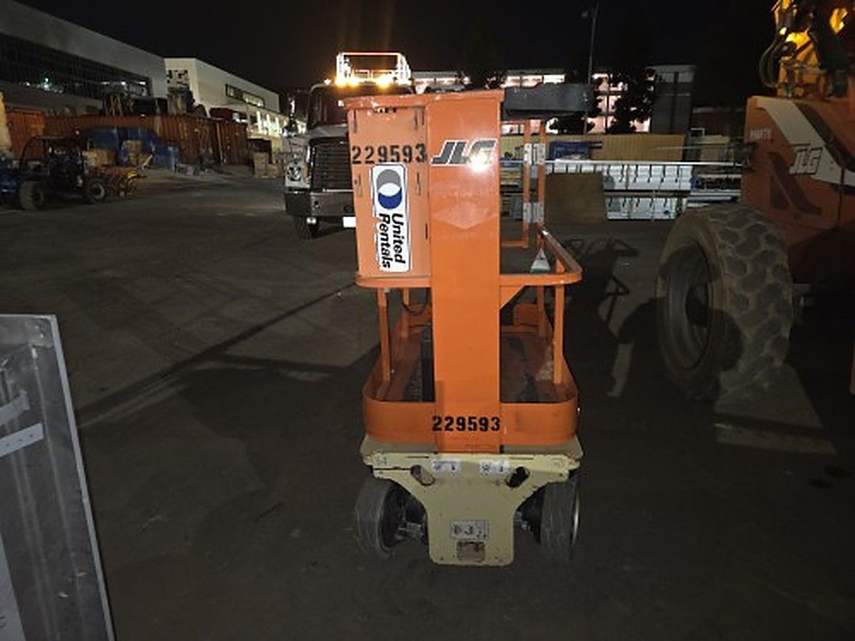 JLG 1230ES photo 9