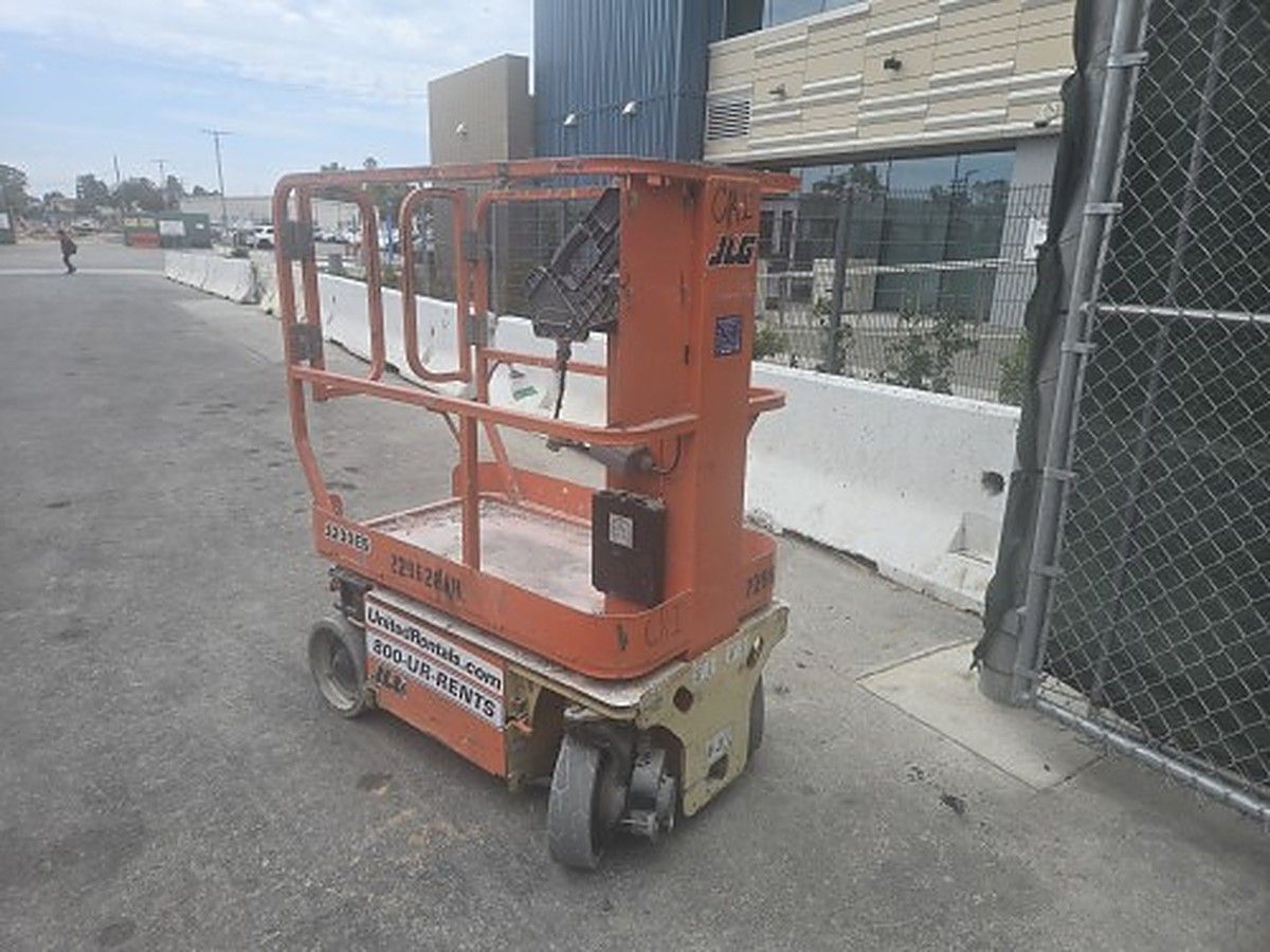 JLG 1230ES photo 4