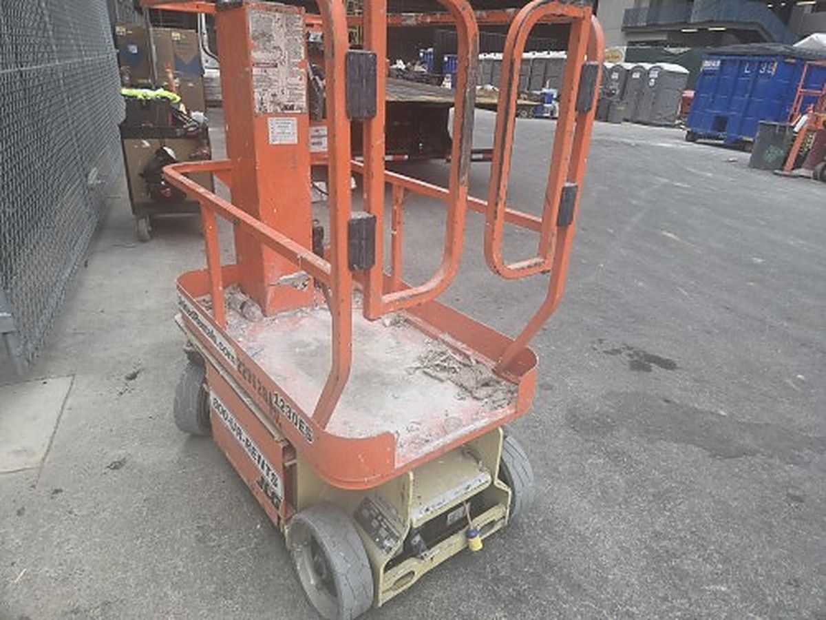 JLG 1230ES photo 9