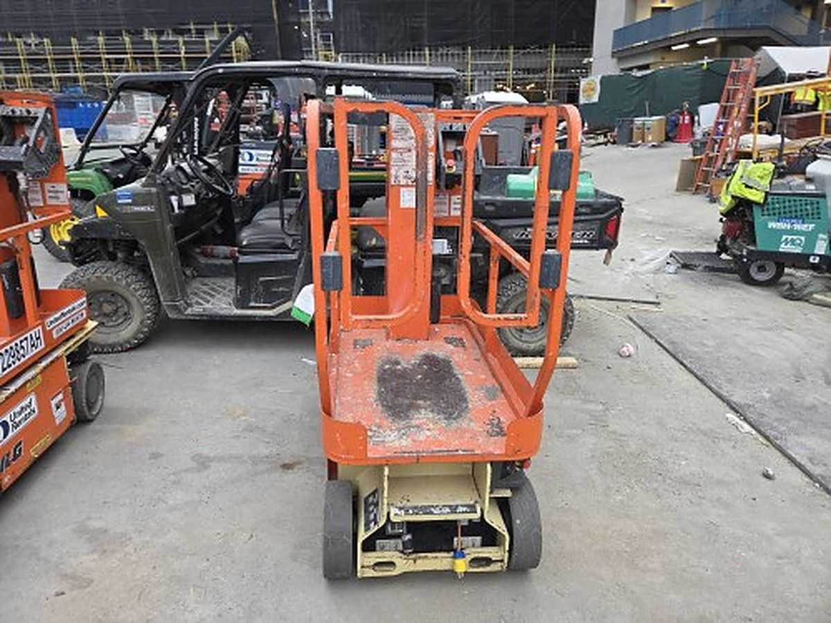 JLG 1230ES photo 10