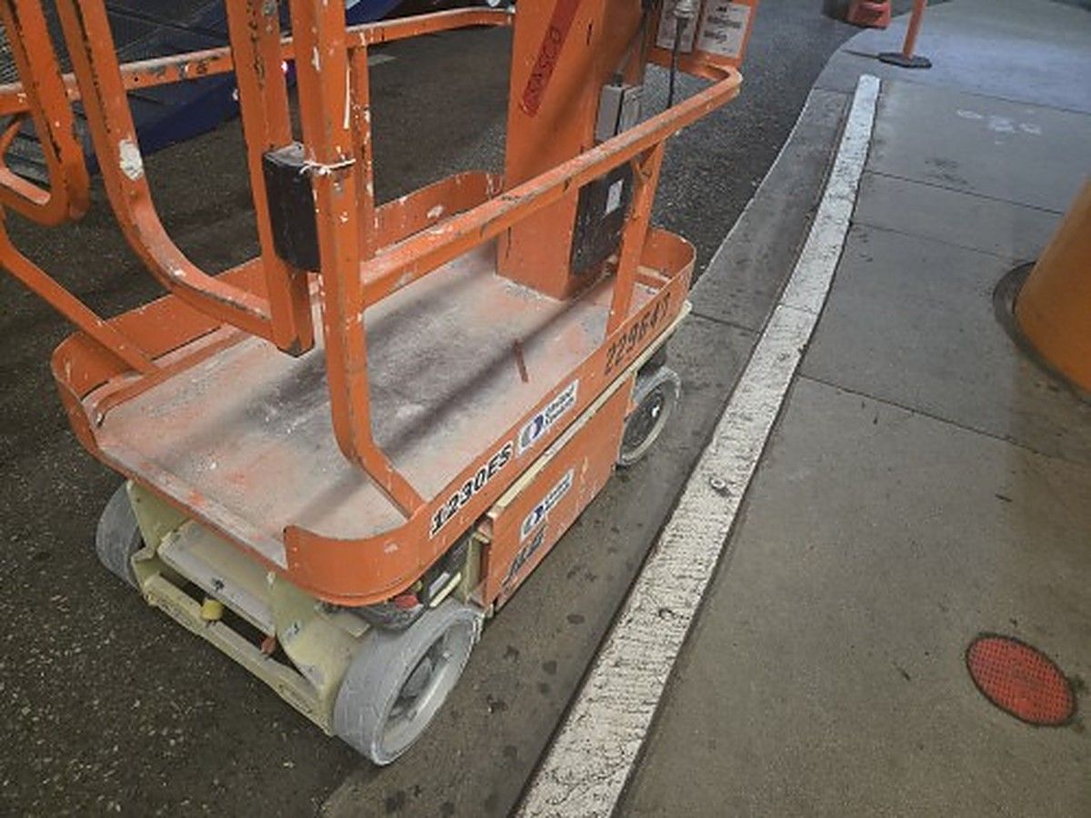 JLG 1230ES photo 4