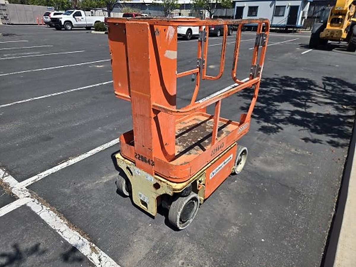 JLG 1230ES photo 4