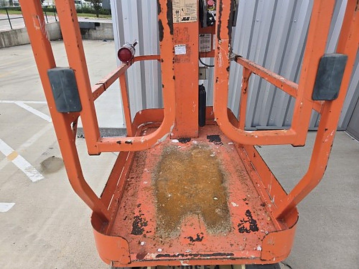 JLG 1230ES photo 3