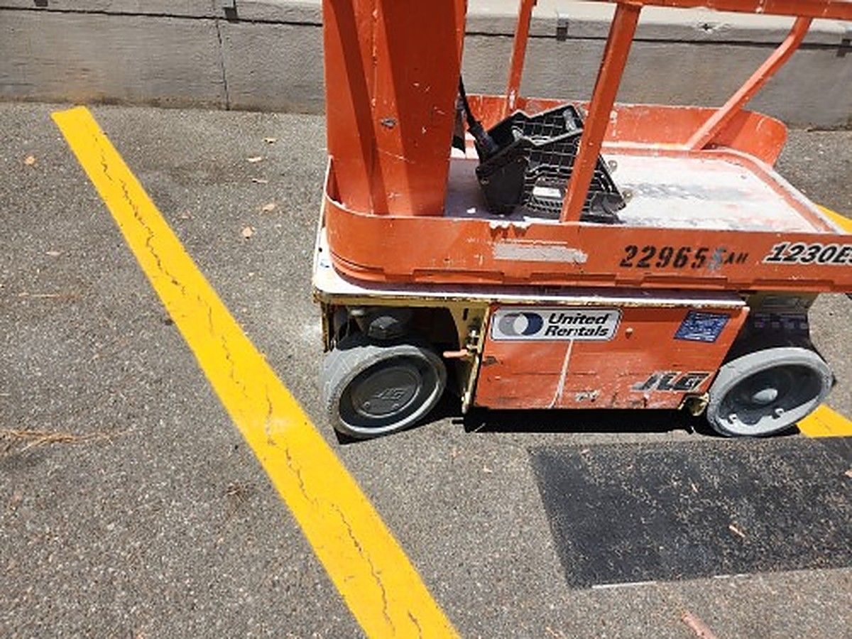 JLG 1230ES photo 4