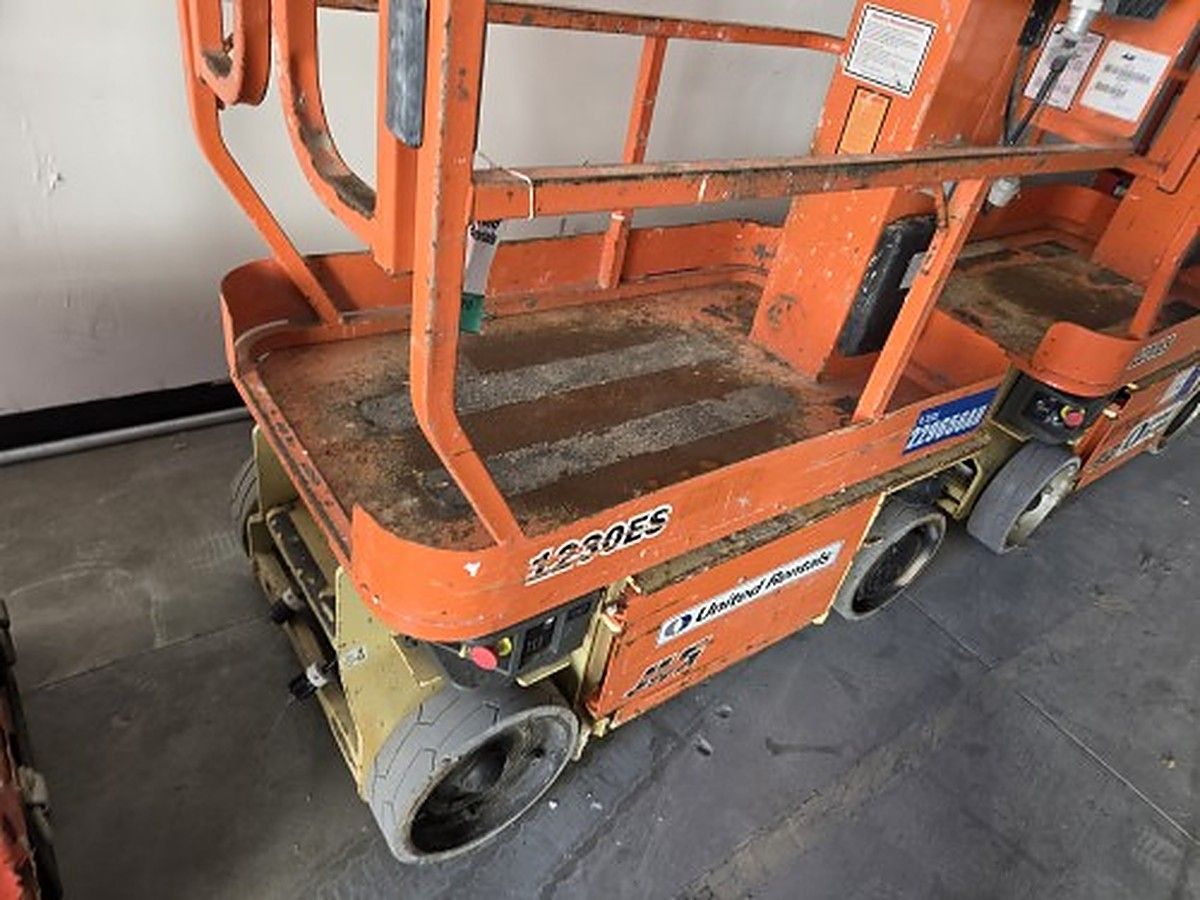 JLG 1230ES photo 2