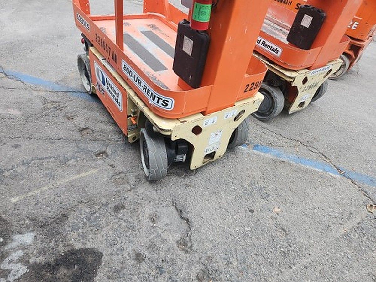 JLG 1230ES photo 2