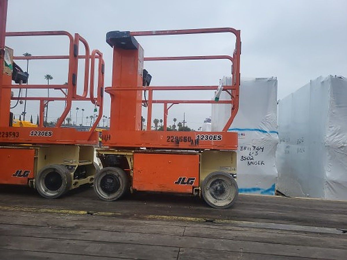 JLG 1230ES photo 3