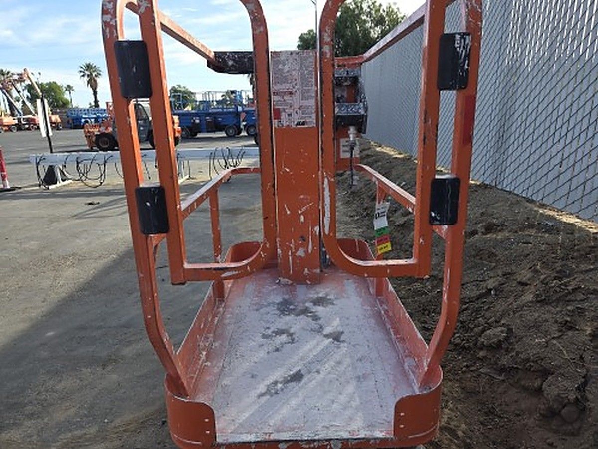JLG 1230ES photo 5