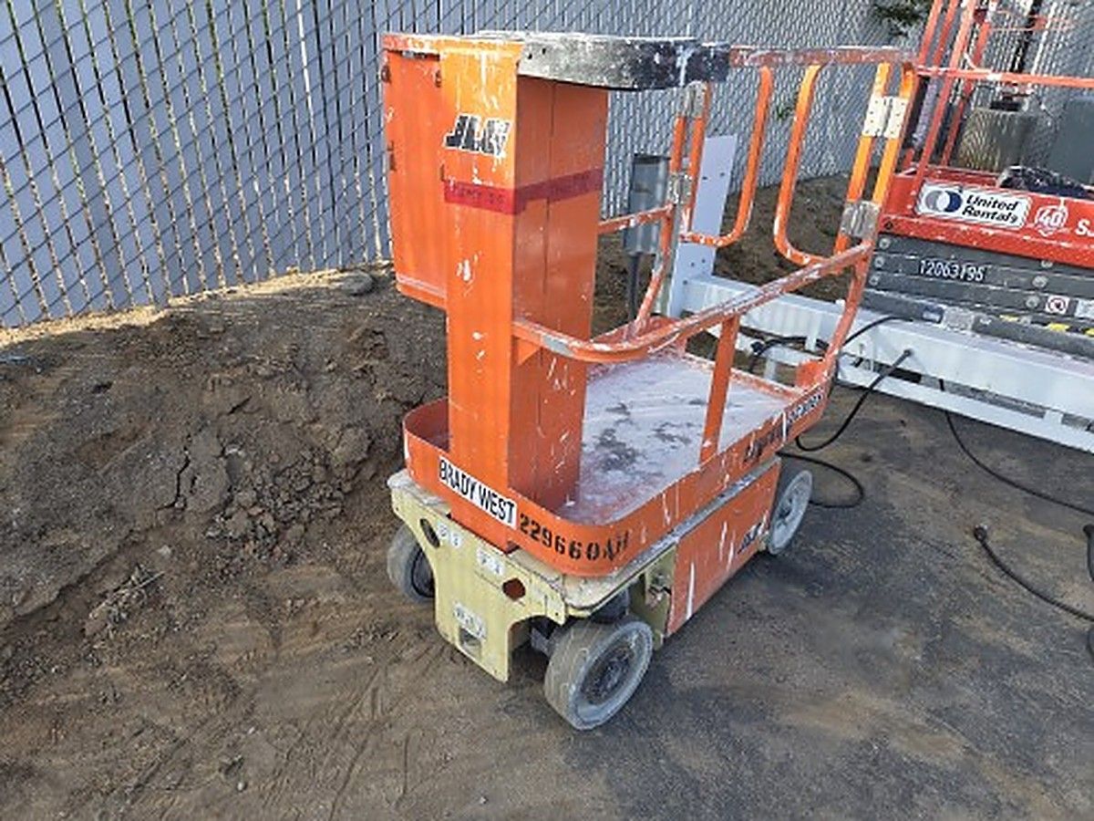 JLG 1230ES photo 8