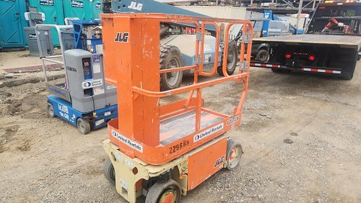JLG 1230ES photo 2