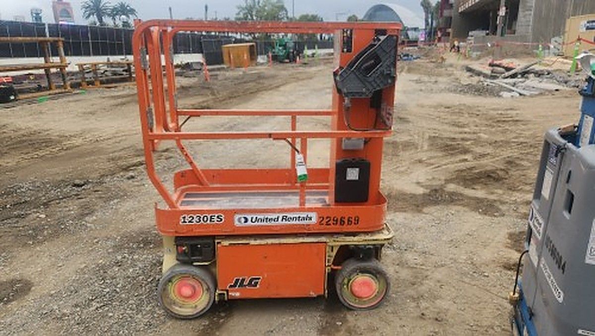 JLG 1230ES photo 6