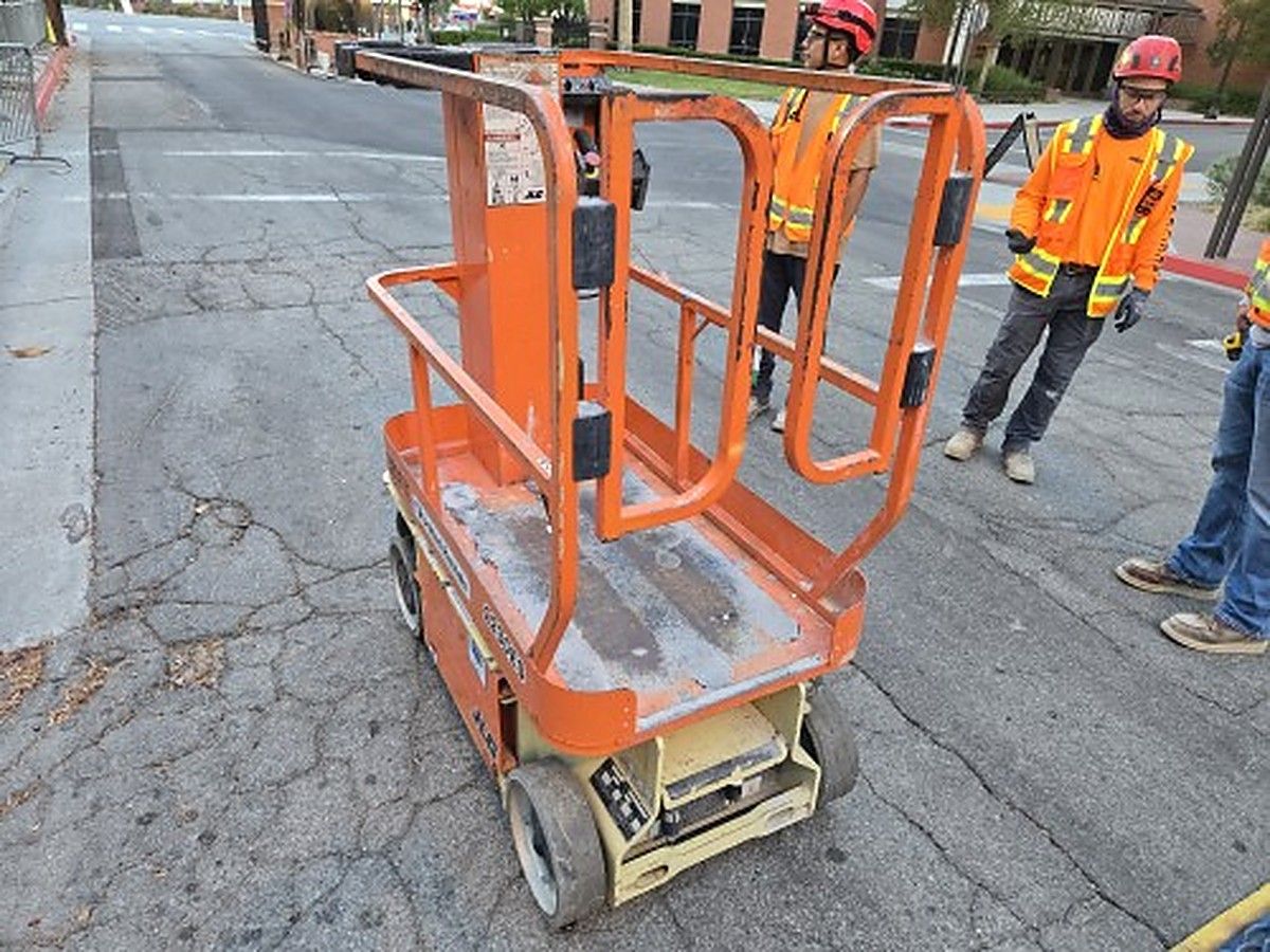 JLG 1230ES photo 5