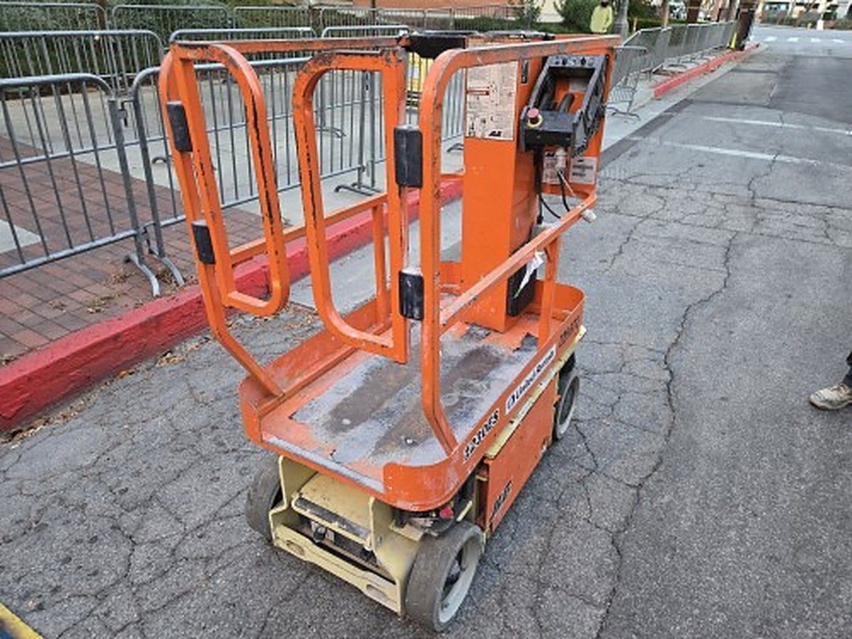 JLG 1230ES photo 8