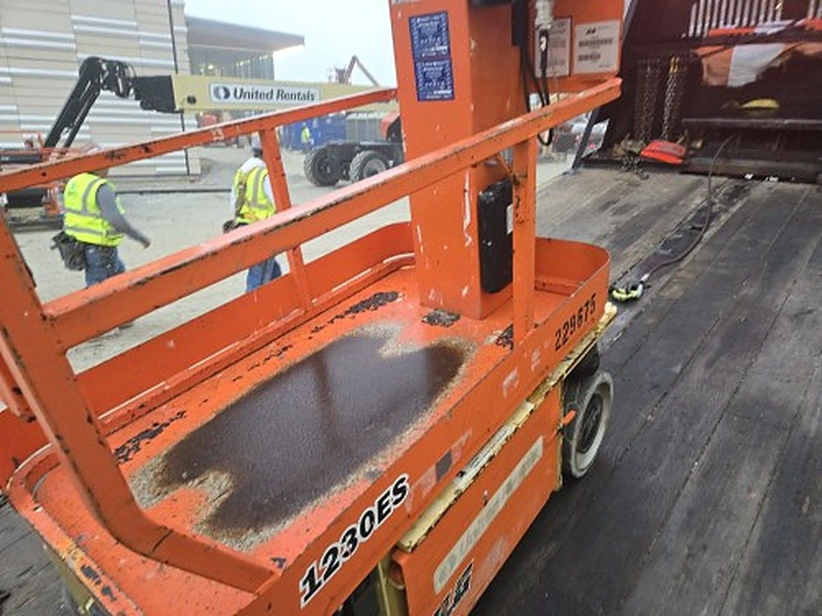 JLG 1230ES photo 3