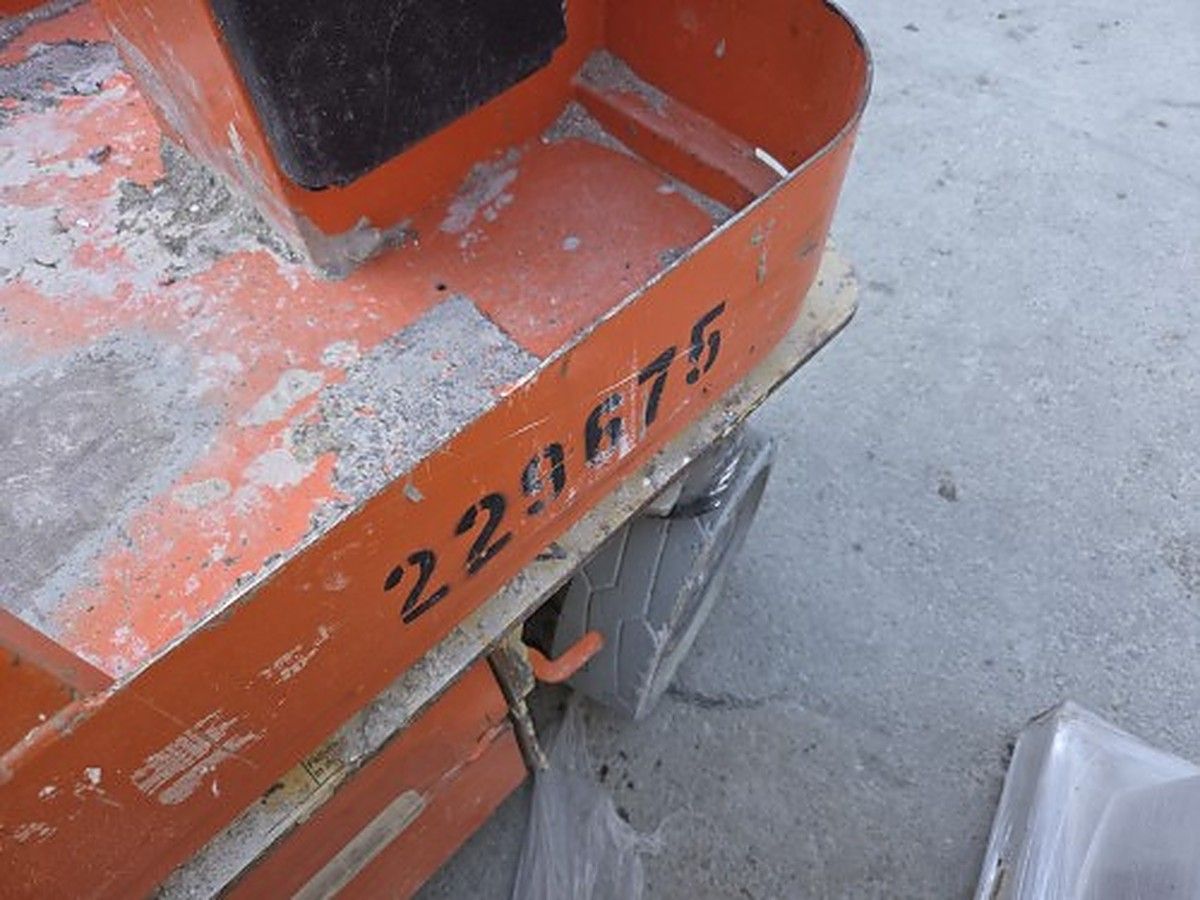JLG 1230ES photo 8