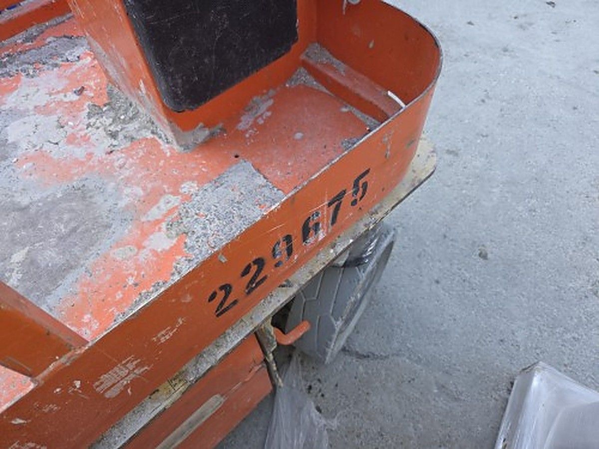 JLG 1230ES photo 9